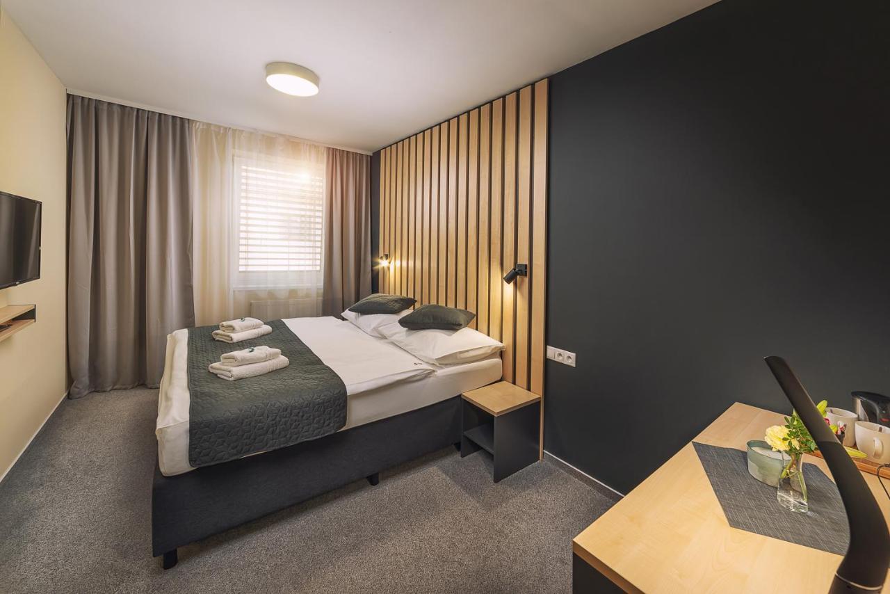 Timeout City Hotel Liptowski Mikułasz Zewnętrze zdjęcie