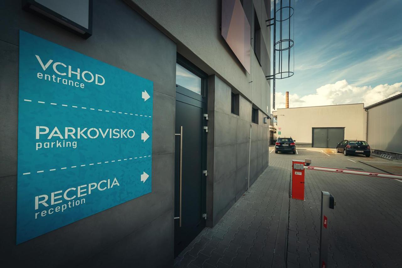 Timeout City Hotel Liptowski Mikułasz Zewnętrze zdjęcie