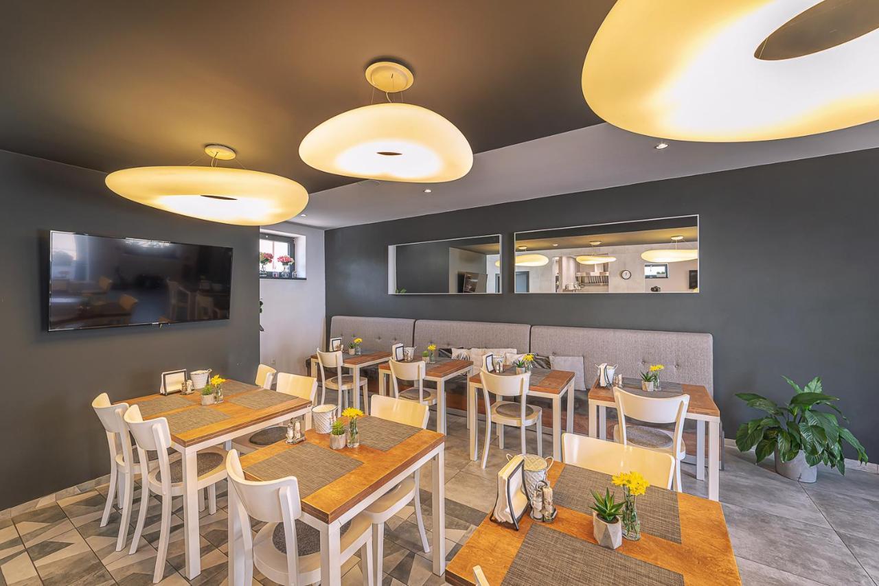 Timeout City Hotel Liptowski Mikułasz Zewnętrze zdjęcie