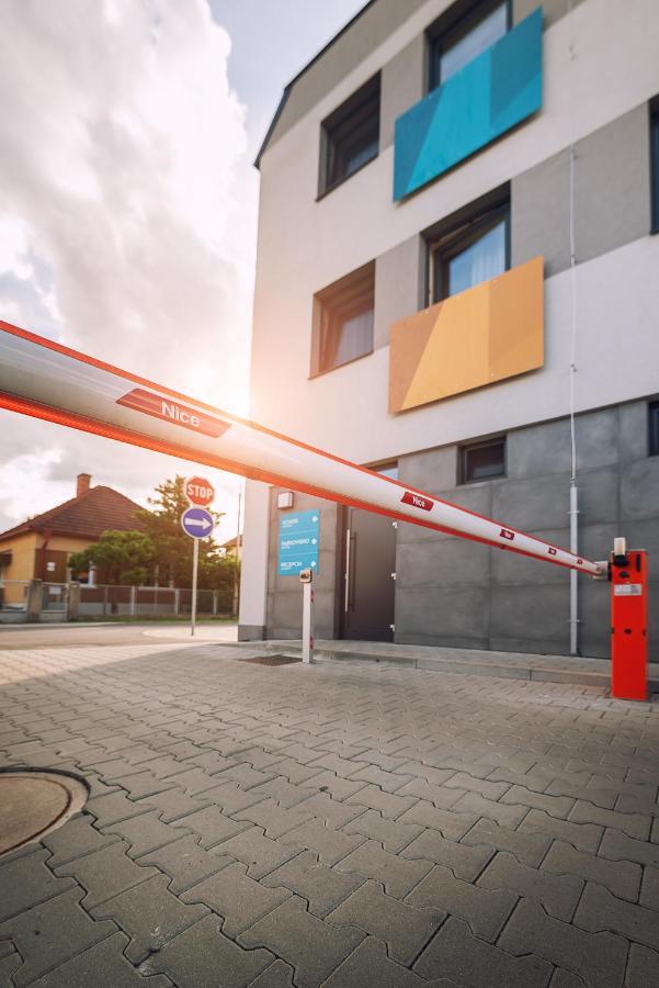 Timeout City Hotel Liptowski Mikułasz Zewnętrze zdjęcie