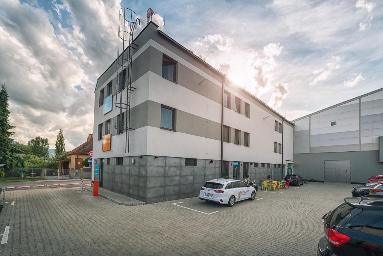 Timeout City Hotel Liptowski Mikułasz Zewnętrze zdjęcie